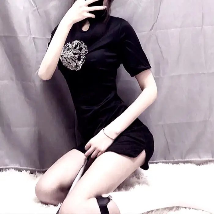 明天，我会成为谁的女友