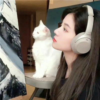 加油站的女孩
